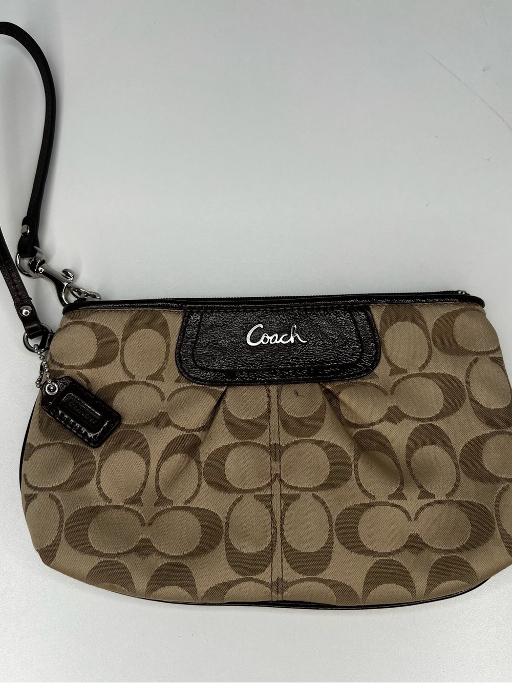 Coach Madison Signature Sateen Wristlet w/ Leather Accents~ Tan/Brown ~ Vintage